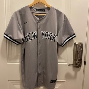 Authentic Genuine MLB Yankees Jersey Youth XL